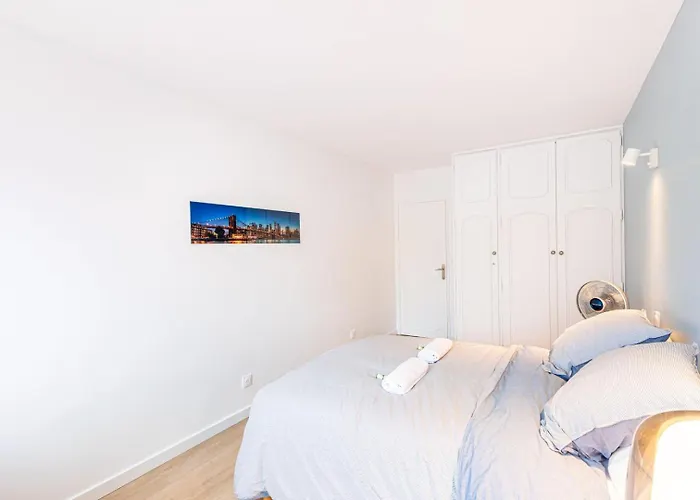 Guestready - Apt Avec Balcon A La Place D\'Italie